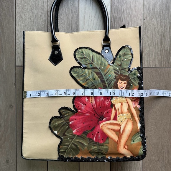 Liz Soto Signature Tropical Print Bag | Fair Condition 5/10 - Picture 3 of 11